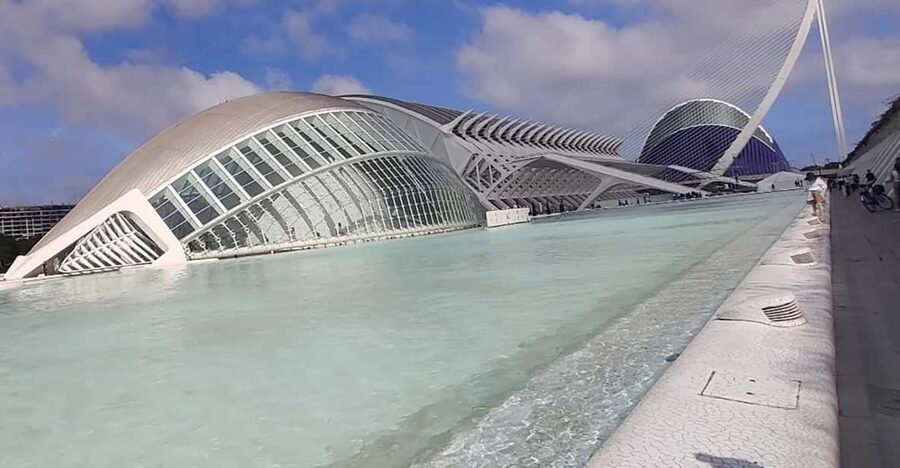 Valencia: Turia Park Guided Bike Tour - Seeing the City of Arts and Sciences from the park