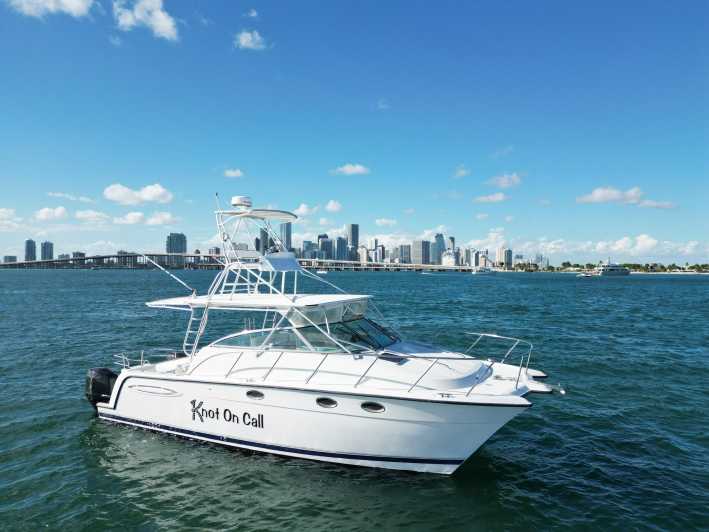 Valencia: VIP Sunset Cruise in Catamaran with drink - Sunset from Malvarrosa Beach