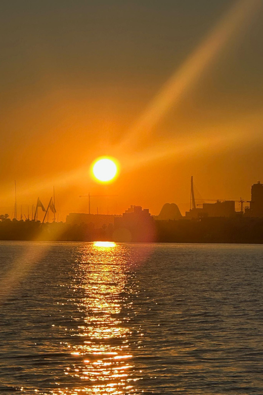 Valencia: VIP Sunset Cruise in Catamaran with drink - Choosing your included drink