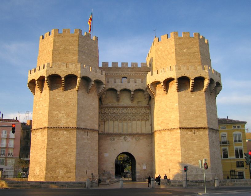 Valencia: Walking Tour of the Medieval City Center - The guide’s style can shape the whole experience