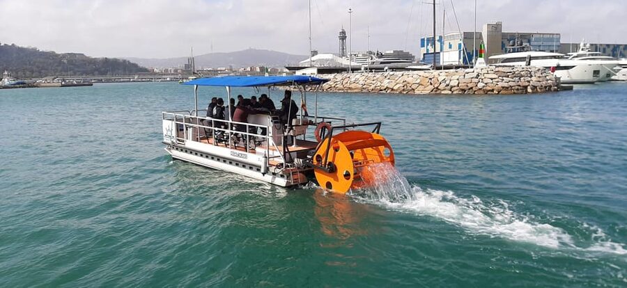 Valencia: Water Beer Bike Tour - The captain and the pace of the outing