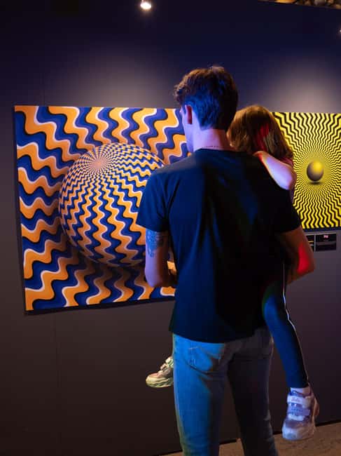 Valencia: World of Illusions Museum Entrance Ticket - The 70 works and 20 interactive scenes