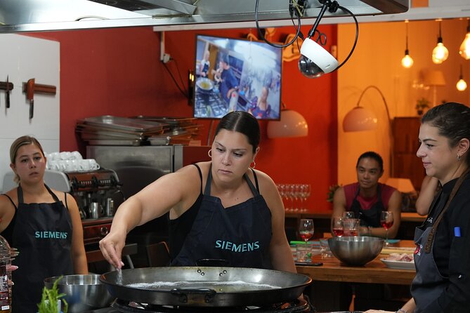 Valencian paella workshop and visit to the Algiros market - Why this Valencia cooking class is worth your time