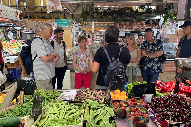 Vegetable Paella cooking class, tapas and Ruzafa market visit - The social side of cooking together