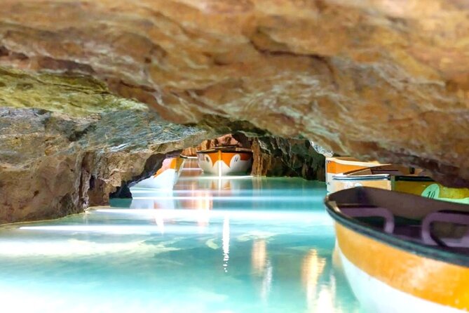 Visit to the Sant Josep Caves - Entering the cave at a steady 20°C