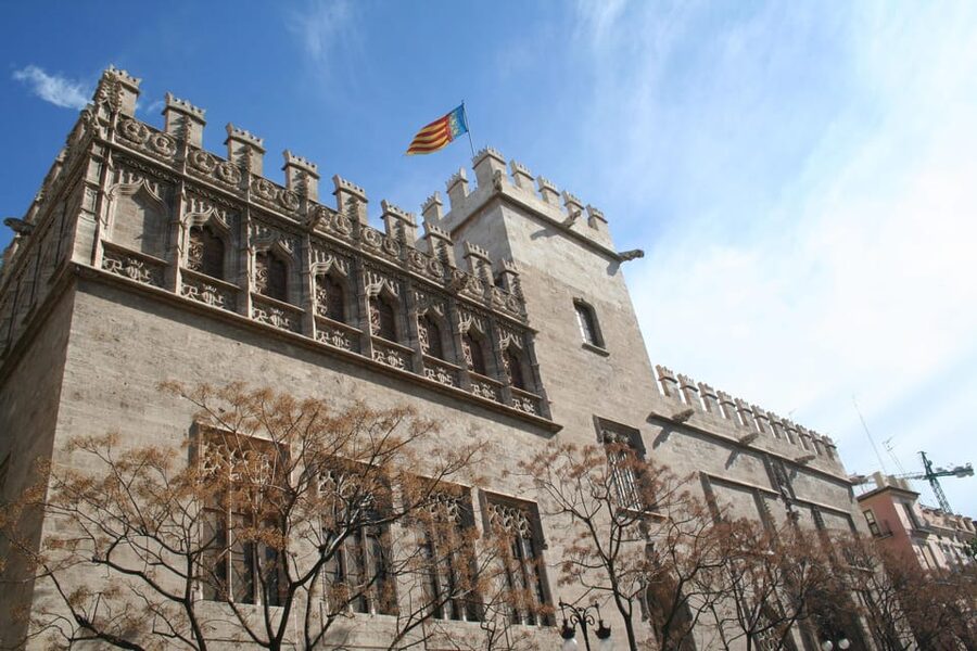 Walking Tour through Valencia's Historic Centre - The Silk Exchange and Valencia’s trading past
