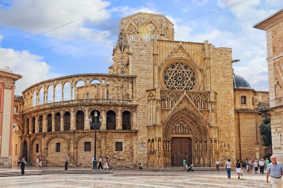 Walking Tour through Valencia's Historic Centre - The Turia riverbed and Valencia’s green heart