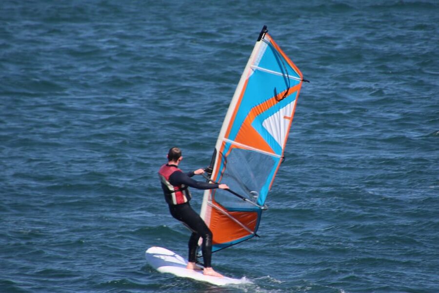 Windsurf class on Valencia beach - Is $65 good value for two hours?