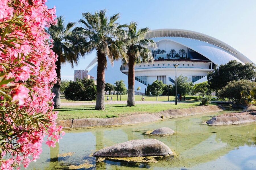 Zoom Through Valencia: Top 25 Hotspots on E-Scooters - What the 2.5-hour schedule really means